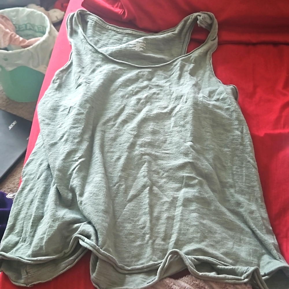 Green tank top - Picture 1 of 1
